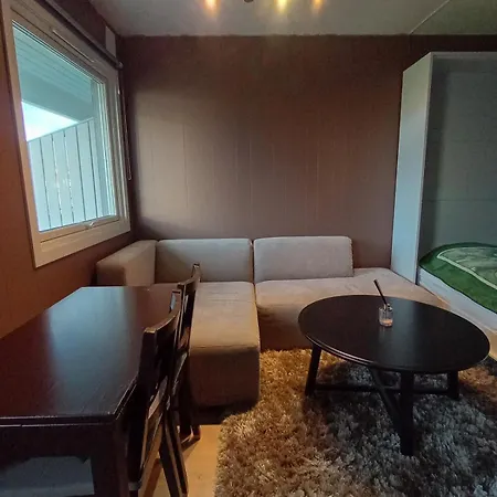 Apartment Cozy In Hallset,