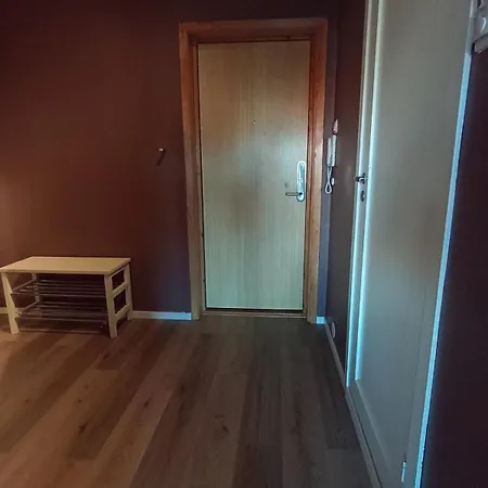 Cozy In Hallset, Apartment